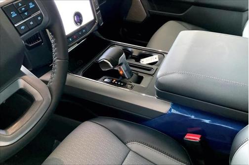 2025 Ford F-150 Lightning LARIAT