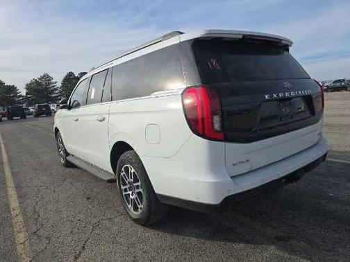 2025 Ford Expedition Max Active 4x4