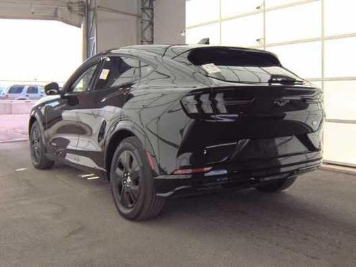 2022 Ford Mustang Mach-E California Route 1