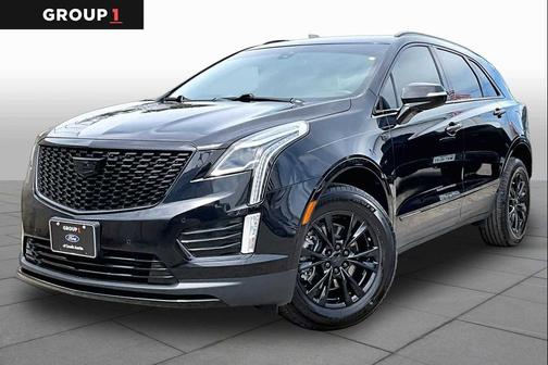 Stellar Black Metallic 2021 Cadillac XT5 Luxury