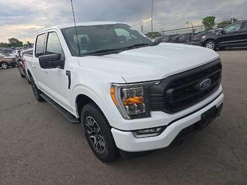 Oxford White 2022 Ford F-150 XLT