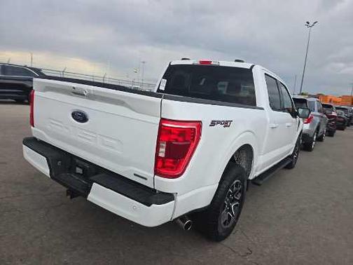 Oxford White 2022 Ford F-150 XLT