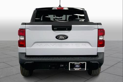 Space White Metallic 2025 Ford Maverick Lariat