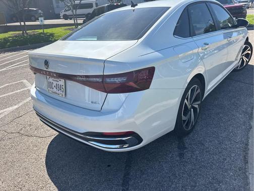 Opal White Pearl 2025 Volkswagen Jetta 1.5T SEL