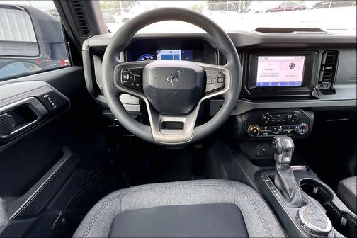 2021 Ford Bronco Base