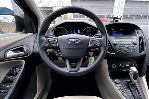 Tuxedo Black 2015 Ford Focus SE