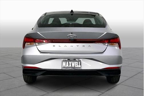 2021 Hyundai ELANTRA SE