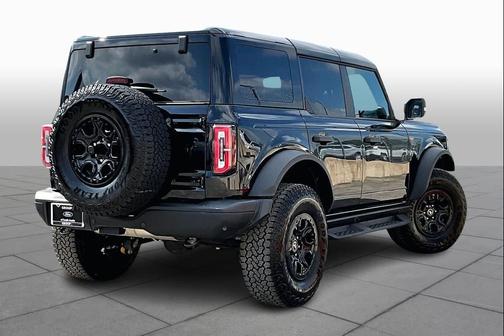 Shadow Black 2025 Ford Bronco Badlands