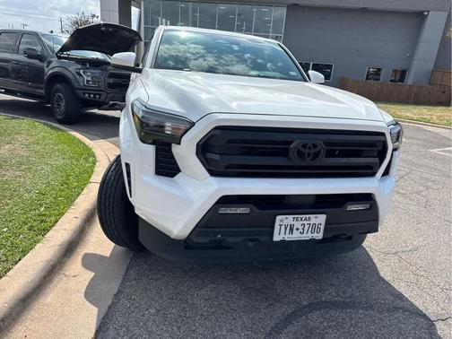2024 Toyota Tacoma SR5