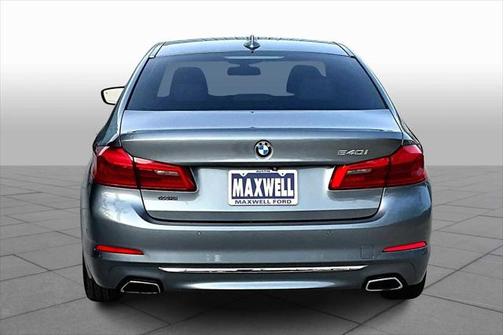 2017 BMW 540 540i
