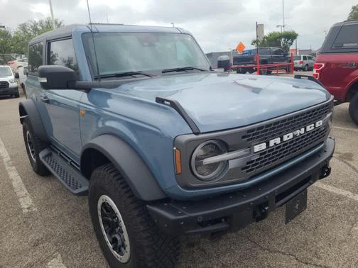 Azure Gray Metallic Tri-Coat 2023 Ford Bronco Badlands