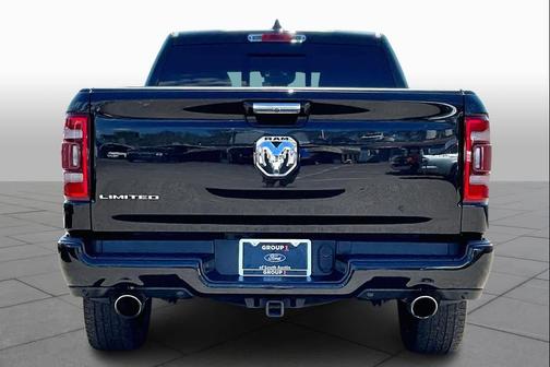 Diamond Black Crystal Pearlcoat 2020 RAM 1500 Limited
