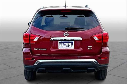 2018 Nissan Pathfinder SV