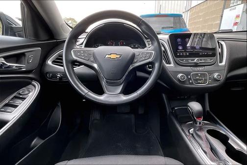 2022 Chevrolet Malibu FWD RS