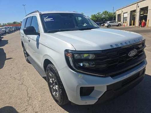 Space Silver Metallic 2025 Ford Expedition Active