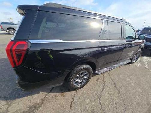 2025 Ford Expedition Max Active 4x2