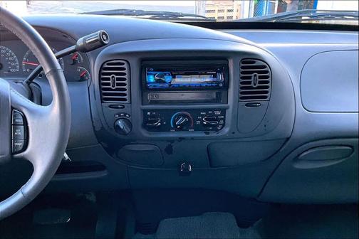 2002 Ford F-150 XLT SuperCrew