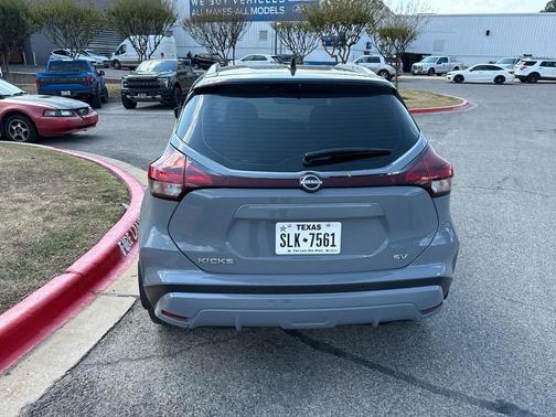 2023 Nissan Kicks SV
