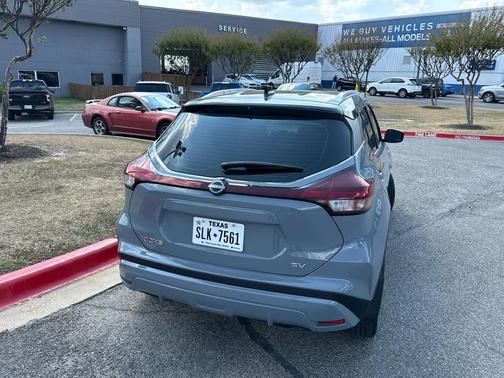 2023 Nissan Kicks SV
