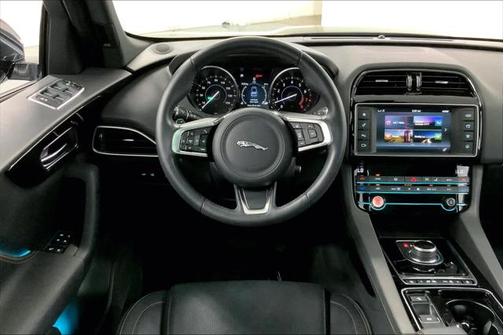 2018 Jaguar F-PACE 25t Prestige