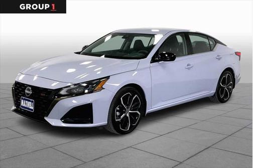 2023 Nissan Altima SR FWD