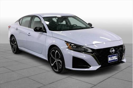 2023 Nissan Altima SR FWD