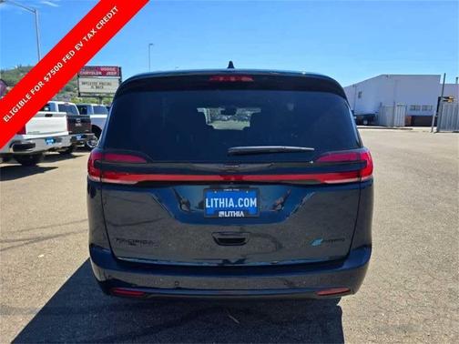 2025 Chrysler Pacifica Hybrid Select