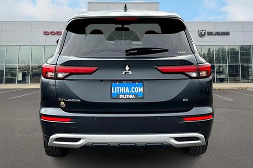 2024 Mitsubishi Outlander SE