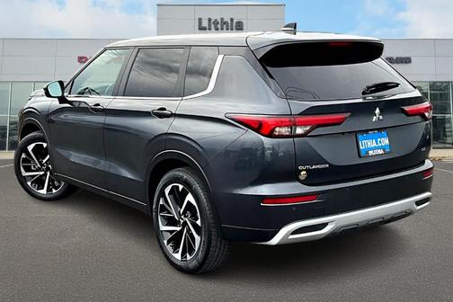 2024 Mitsubishi Outlander SE