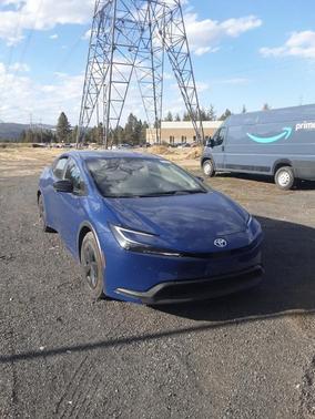 2025 Toyota Prius LE