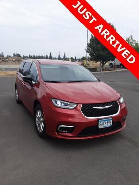 2024 Chrysler Pacifica Touring-L