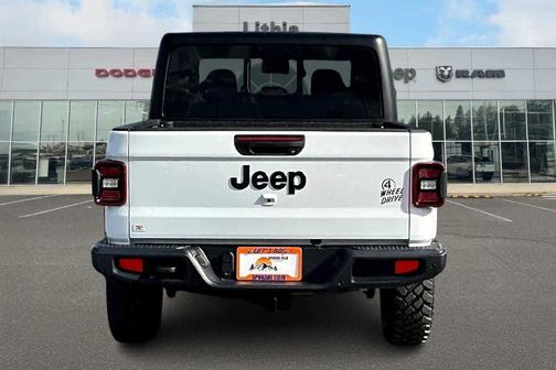 2025 Jeep Gladiator Sport