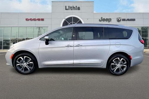 2026 Chrysler Pacifica Pinnacle