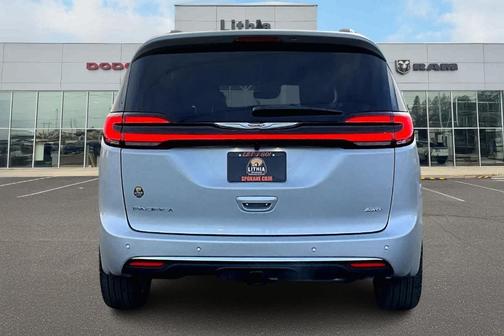 2026 Chrysler Pacifica Pinnacle