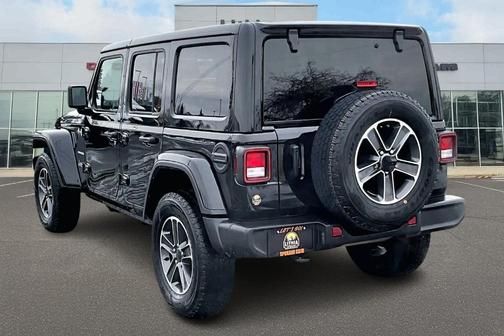 2023 Jeep Wrangler Sahara