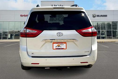 2018 Toyota Sienna Limited Premium