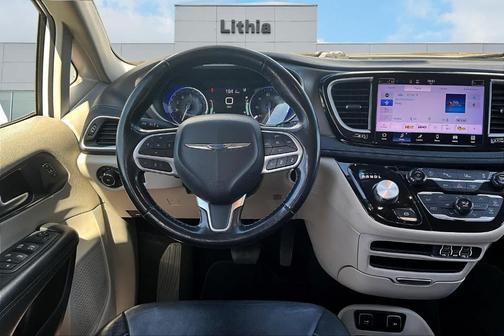2021 Chrysler Pacifica Touring-L