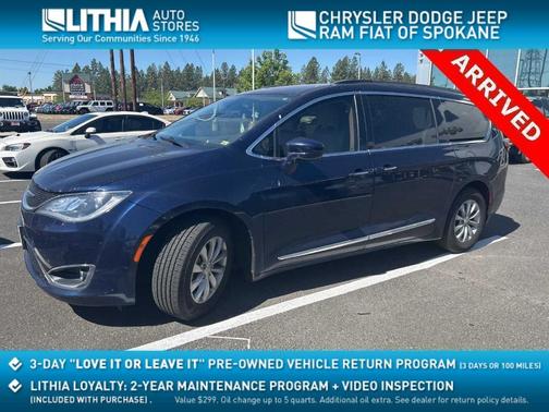 2017 Chrysler Pacifica Touring-L