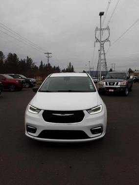 2024 Chrysler Pacifica Touring-L