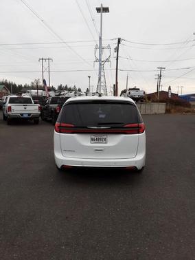 2024 Chrysler Pacifica Touring-L