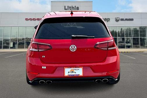 2019 Volkswagen Golf R 2.0T w/DCC & Navigation