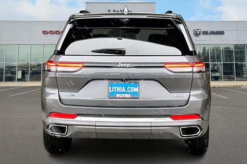 2022 Jeep Grand Cherokee 4xe Overland