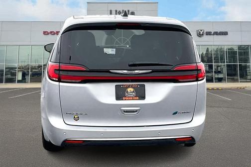 2024 Chrysler Pacifica Hybrid Select