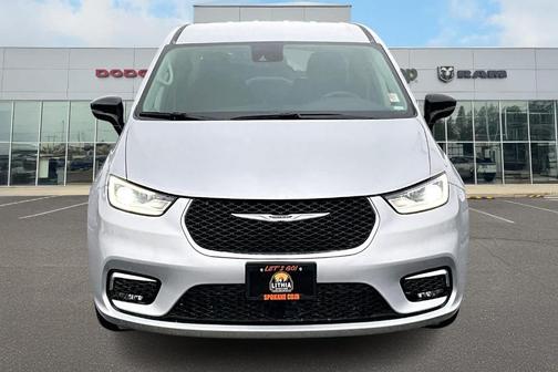 2024 Chrysler Pacifica Hybrid Select