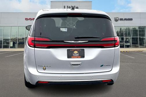 2024 Chrysler Pacifica Hybrid Select