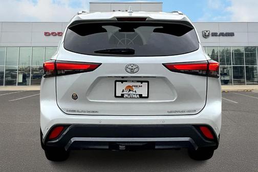 2022 Toyota Highlander Limited