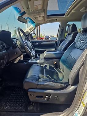 2017 Toyota Tundra Platinum