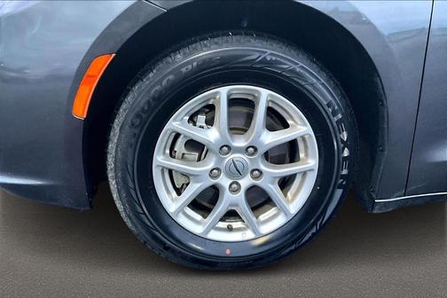 2022 Chrysler Pacifica Touring-L