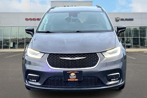 2022 Chrysler Pacifica Touring-L