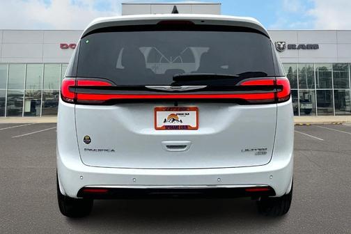 2026 Chrysler Pacifica Limited